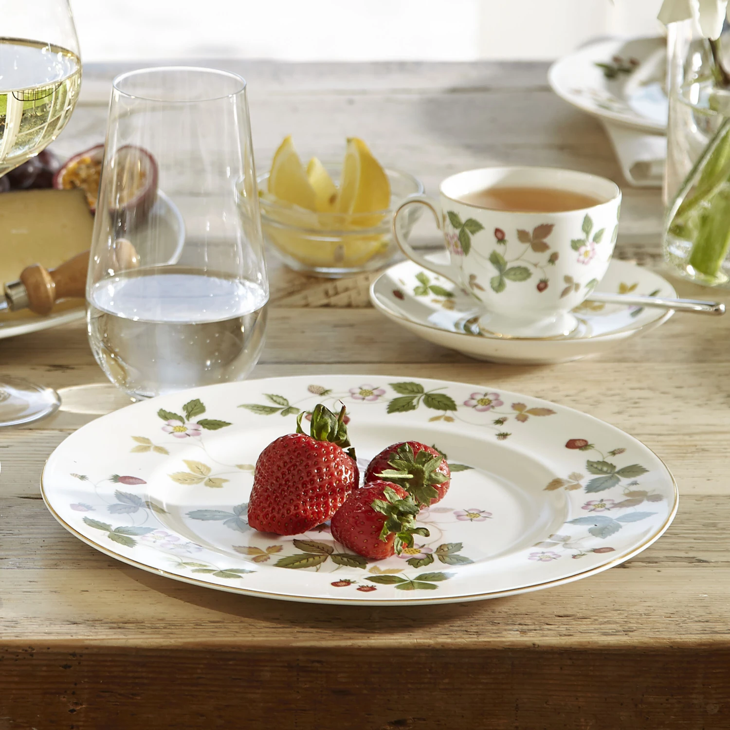 Wedgwood Wild Strawberry Theekop - Afbeelding 2