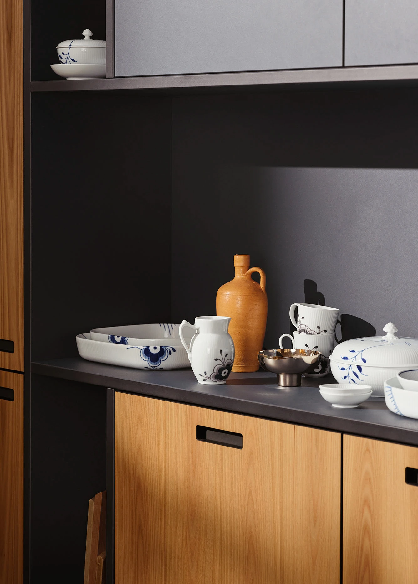 Royal Copenhagen Black Fluted Mega Mok 2-pack - Afbeelding 4