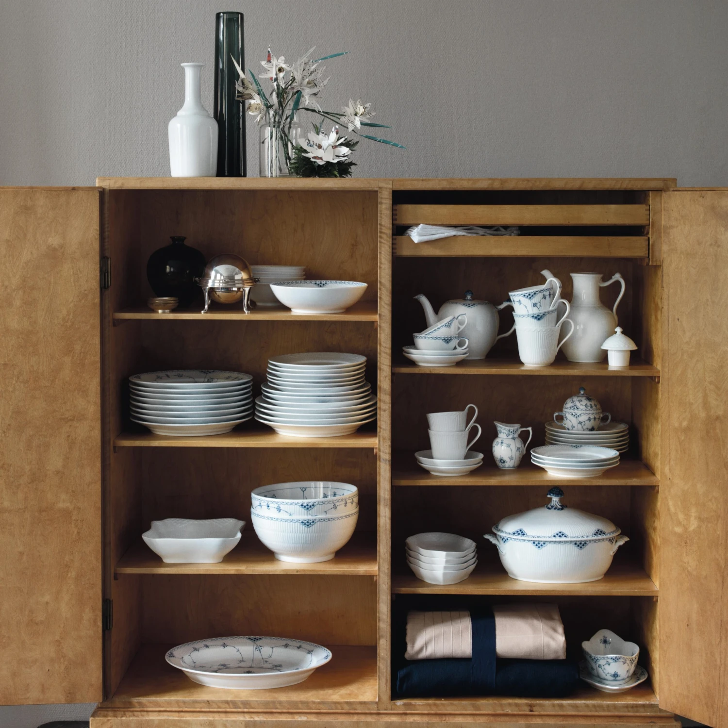 Royal Copenhagen White Fluted Half Lace Mok - Hoog Oor - Afbeelding 2